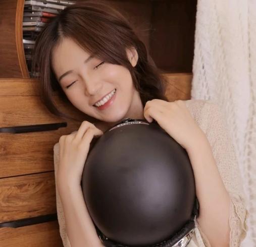 女人说这4句话是对你动心了,对你动了真情的女人才会开玩笑