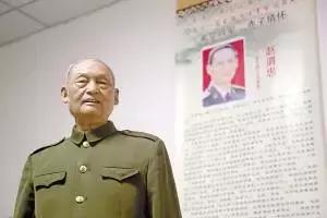 还记得那个让你刻骨铭心的女孩吗,还记得曾经让你泪流满面的照片吗