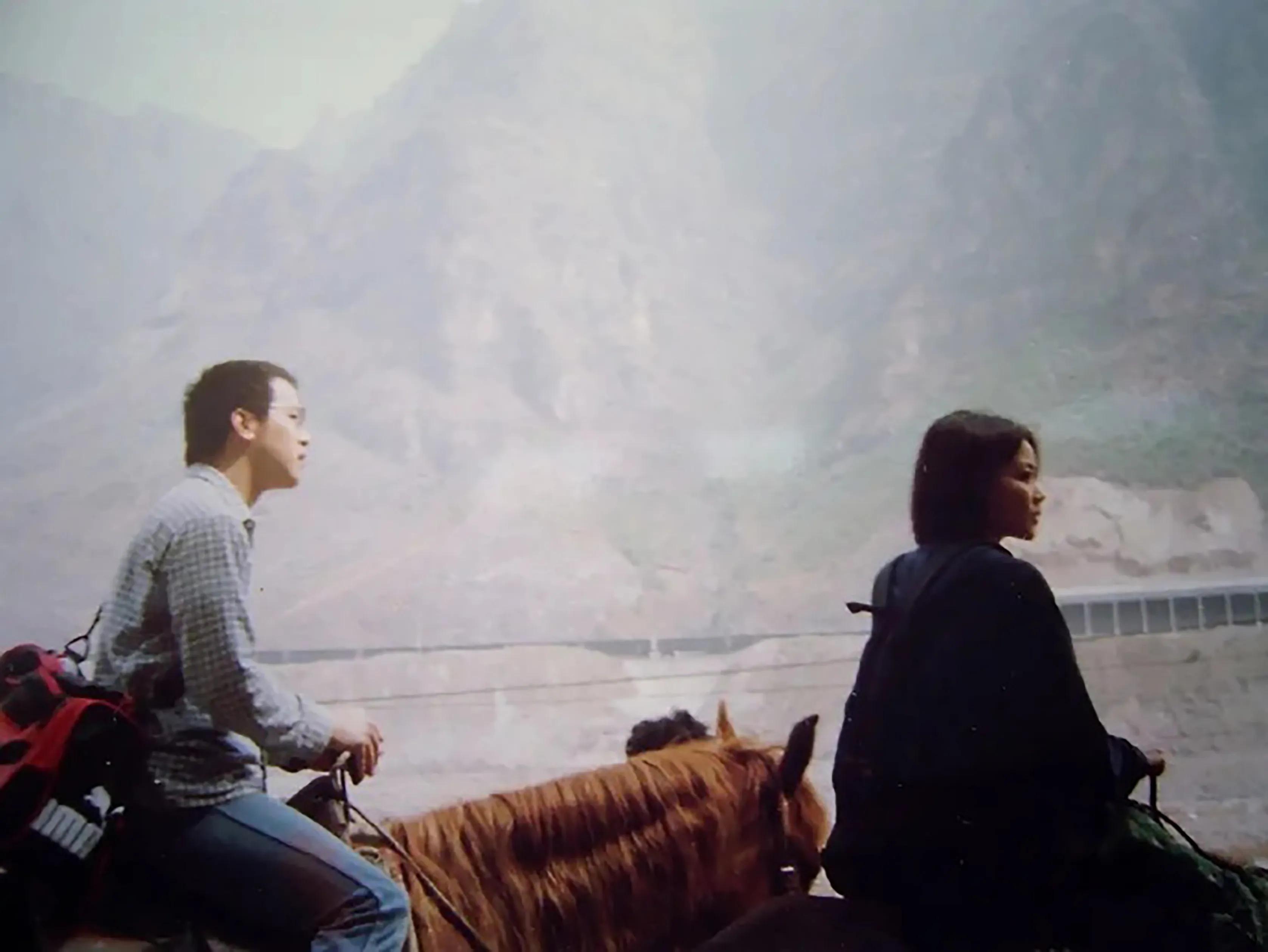 无法重拍的瞬间,梅艳芳周润发张国荣同台颁奖