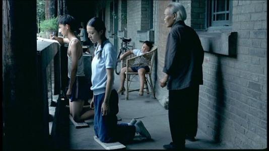 从《孔雀》到《囧妈》：看中国妈妈们情感上的失落与失衡