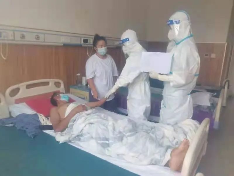 历史终将铭记这难忘的抗疫故事,在中国抗疫故事中汲取向上力量