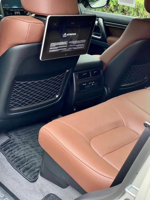 陆巡4600和5700有哪些优缺点,2019款陆巡中东版4600价格表