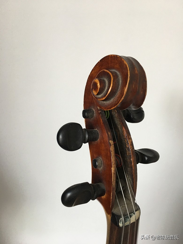 小提琴调音的时候弦轴回弹怎么办,小提琴手指按弦太高怎么办