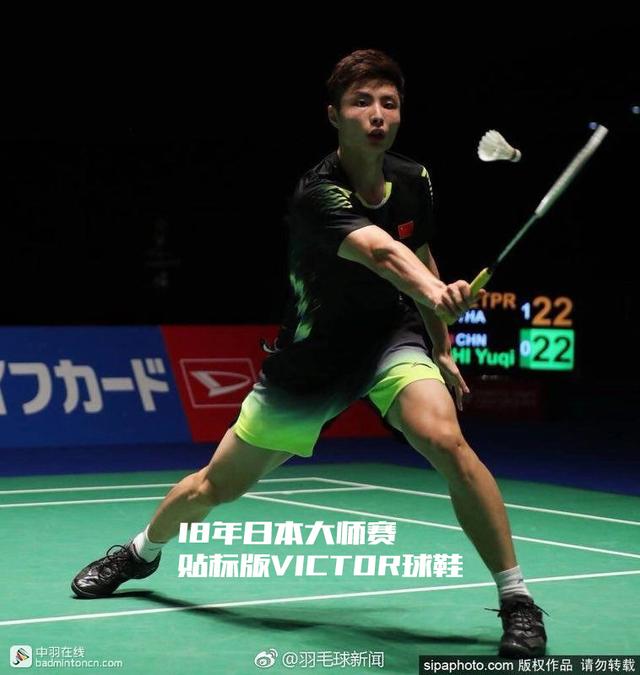 尤尼克斯和李宁羽毛球鞋哪个好,李宁的羽毛球鞋偏小吗