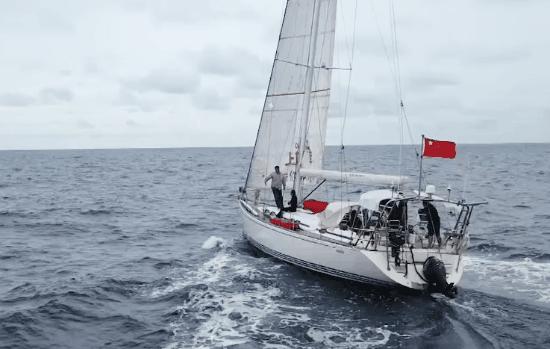 在死海沉浮，探秘无人岛，真正的航海生活比书里精彩一百倍