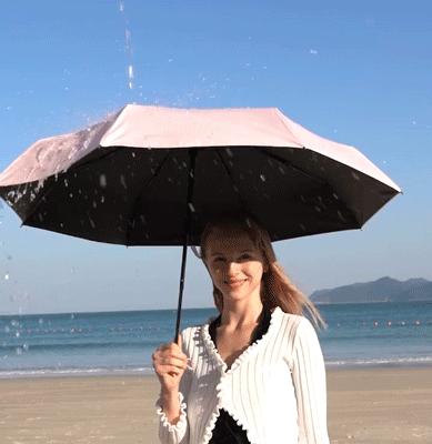 仅手机大小口袋迷你晴雨伞，晴天雨天都好用，还能轻松入包携带