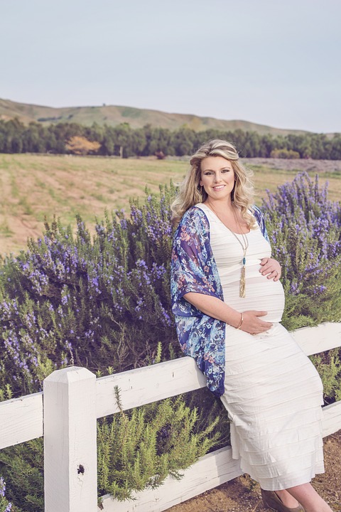 孕早期呕吐恶心怎样缓解,孕早期浑身无力恶心呕吐该怎么办