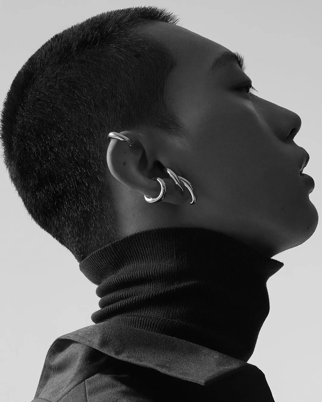 明星同款耳夹无耳洞,没有耳洞的明星是怎么戴耳环的