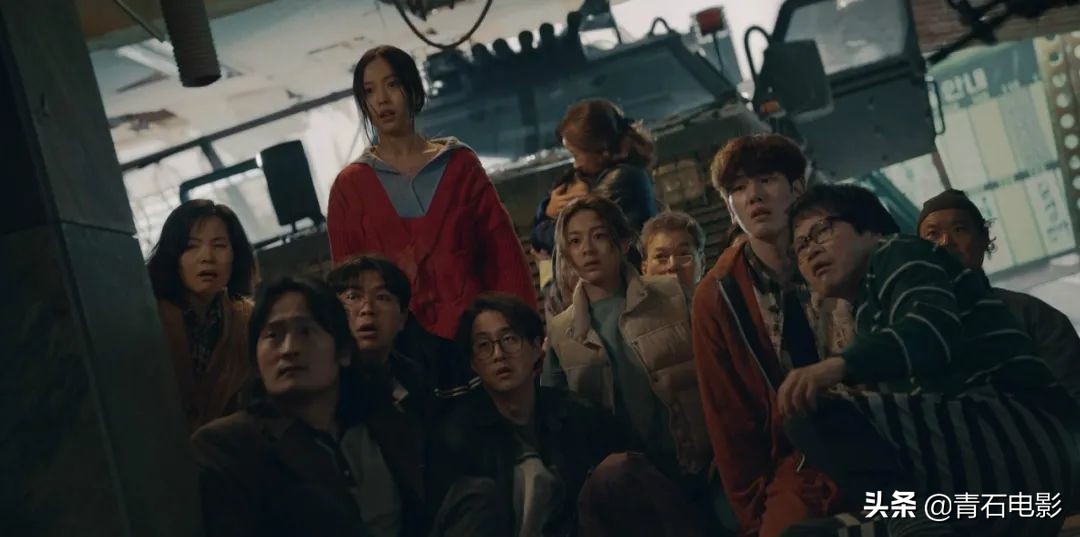 连续4天上榜，比《王国》尺度还大，不愧是一集30亿韩元的韩剧