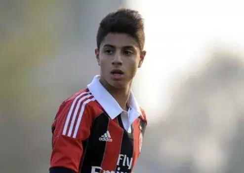 掌故|马斯图尔：出道即巅峰，坠落如仲永