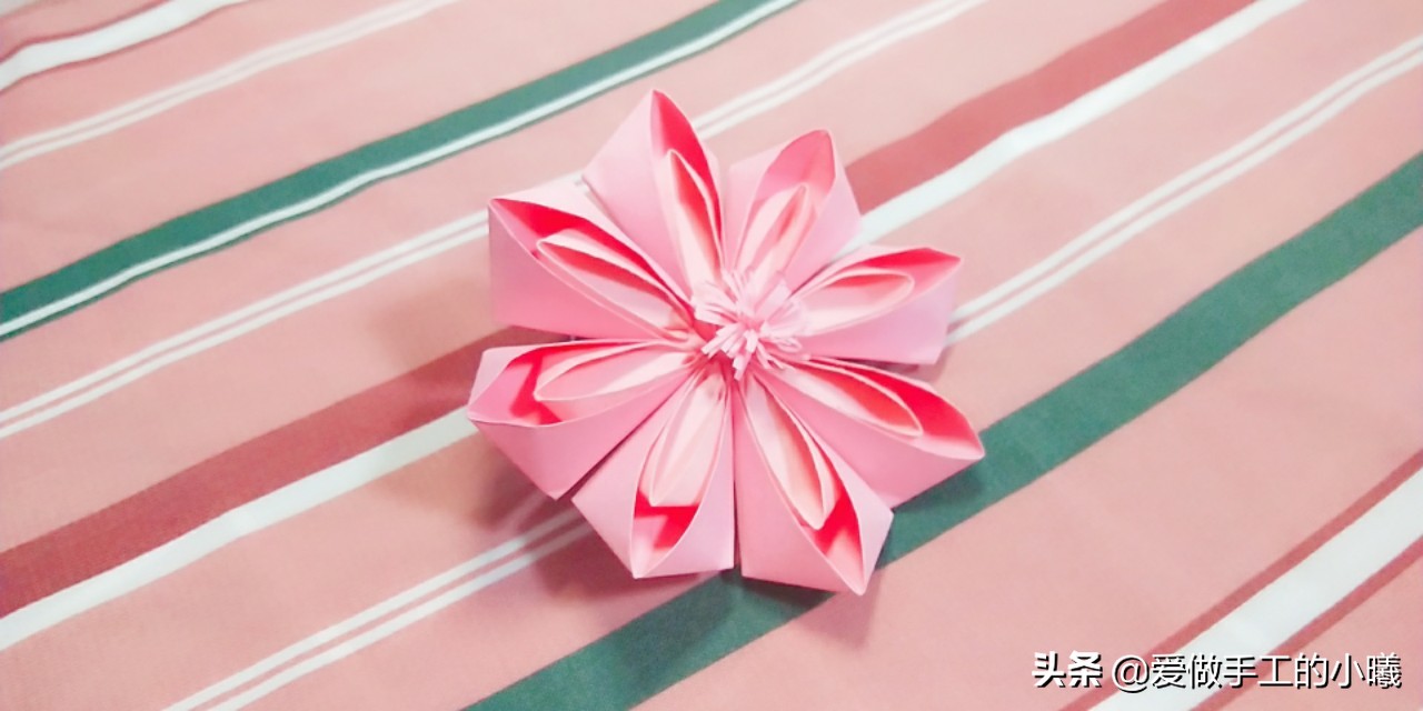 手工折纸牡丹花朵制作方法图解,单页花朵折纸布置店面教程图解