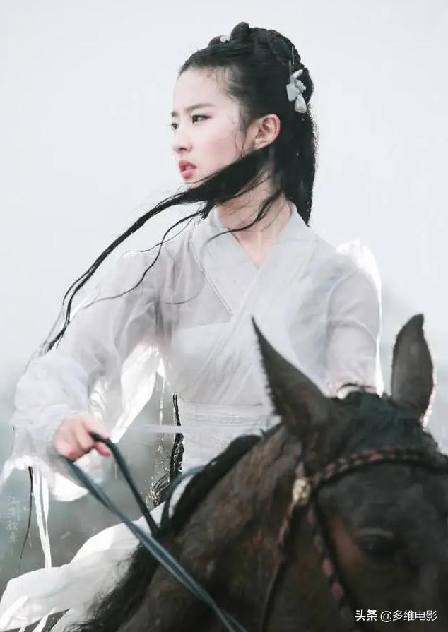 刘亦菲小龙女骑马淋雨高清图,神雕侠侣刘亦菲小龙女全部片段
