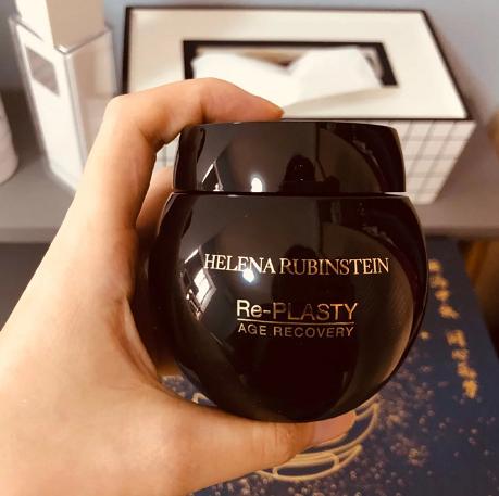 滋润抗皱改善下垂面霜,这些面霜让你用后皮肤水润透白