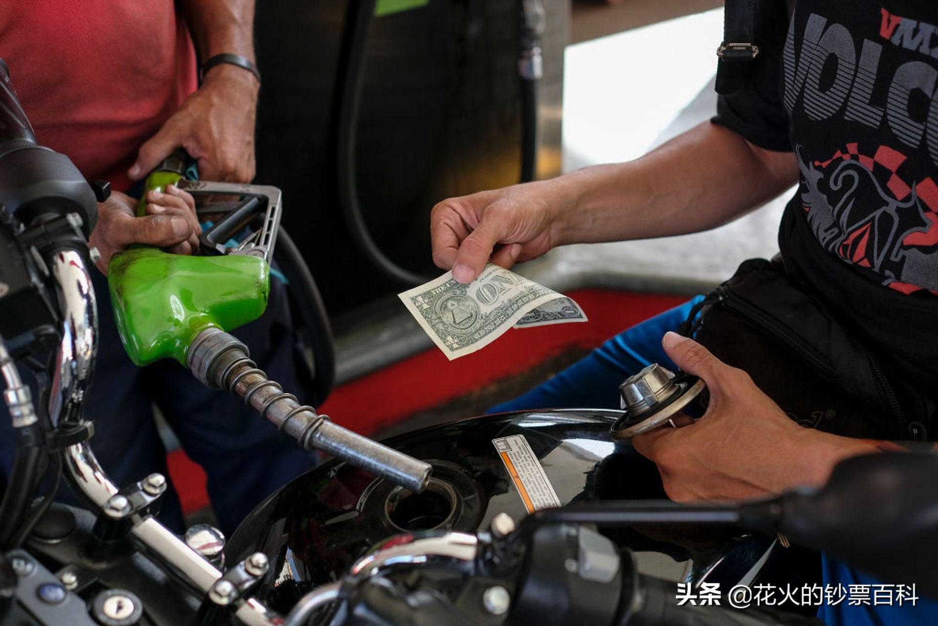 委内瑞拉恶性通胀纪录,委内瑞拉新版纸币100万