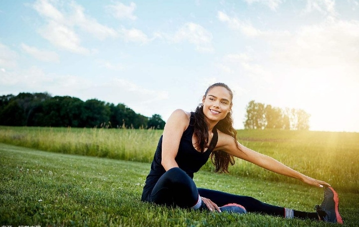拉伸的时候会痛证明什么,拉伸时肌肉疼痛还要继续拉吗