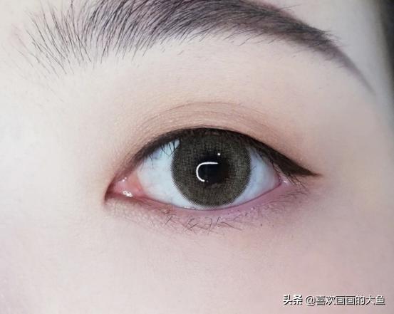 肿眼泡公认最好的眼线笔,推荐肿眼泡眼线画法