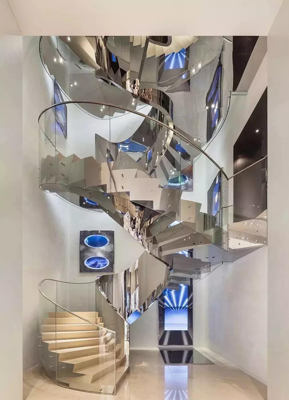 世界最奢华金色楼梯扶手,最奢侈旋转楼梯