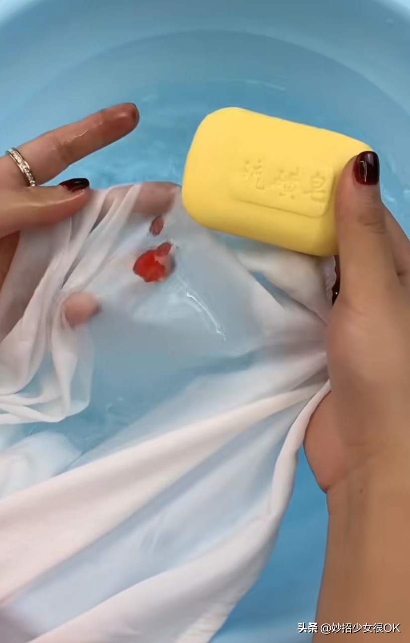 柠檬为什么可以去除顽固污渍,柠檬可以清洗洗衣机污渍吗