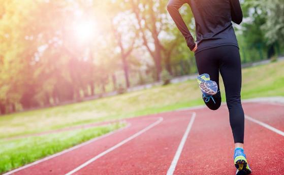 跑步时肚子两侧痛怎么办不是岔气,跑步之前不能吃什么东西才不岔气