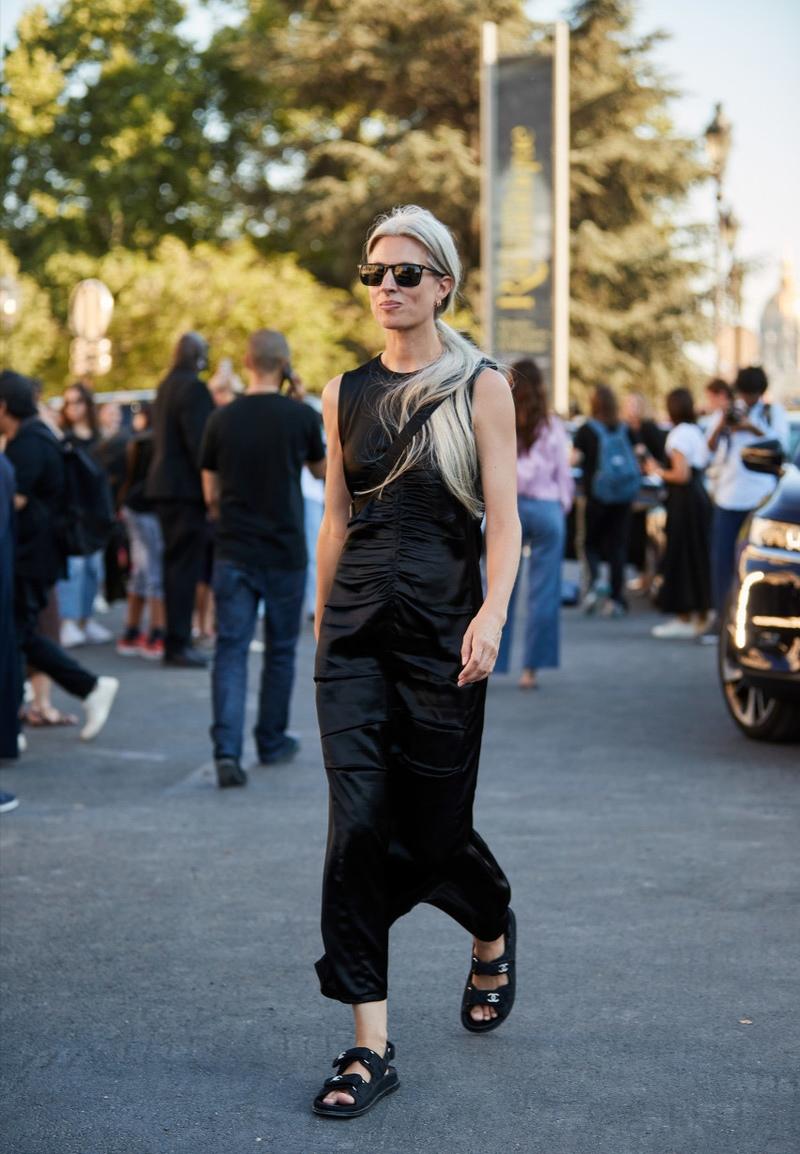 厚底运动凉鞋高级感,轻便厚底凉鞋高级感