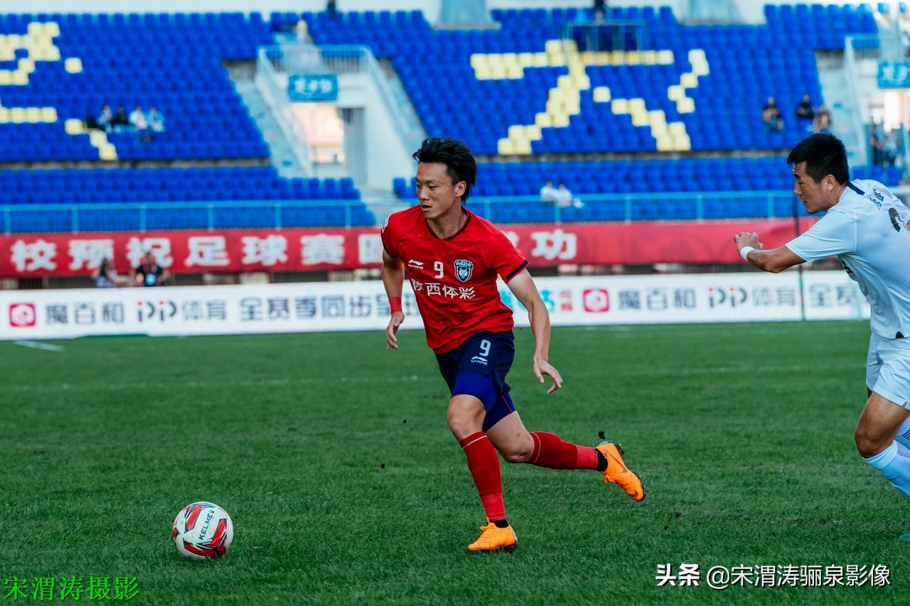 他有意识，脚下的控球和突破技术，任意球出色，左脚打门力量奇大