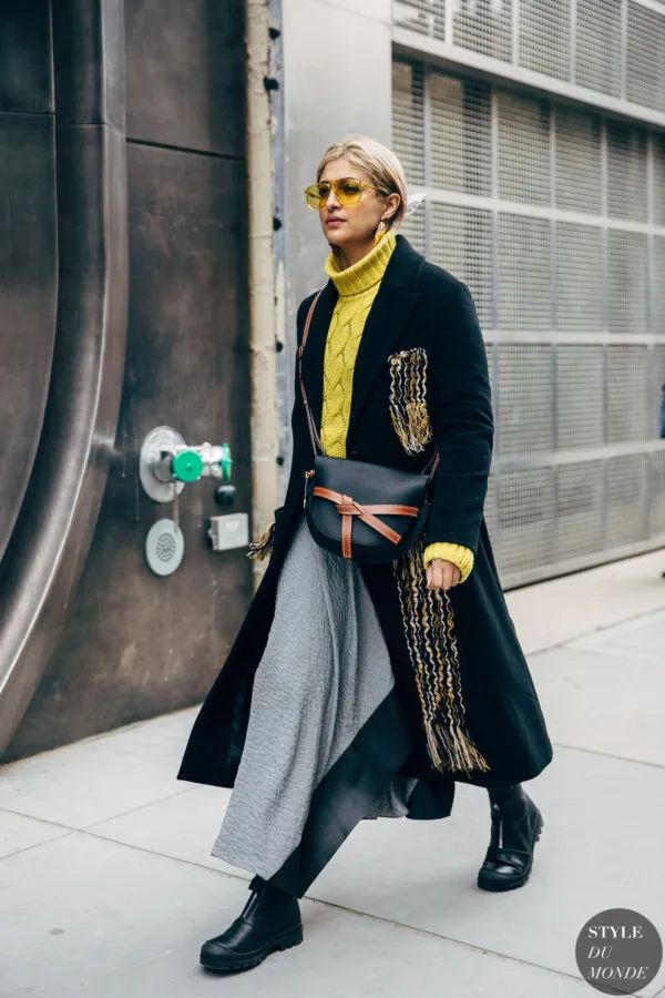 你还在买这么贵的大衣吗,买了件比较贵的大衣有些后悔