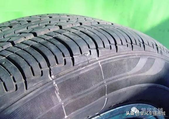 轮胎侧面划痕是怎么产生的,轮胎划痕深度多少需要更换