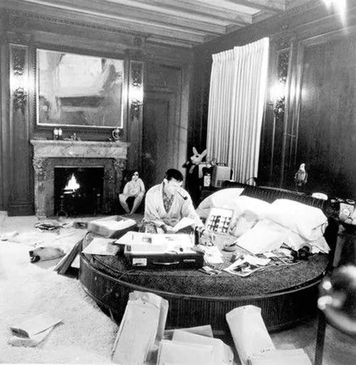 赫夫纳的财富,赫夫纳梦露