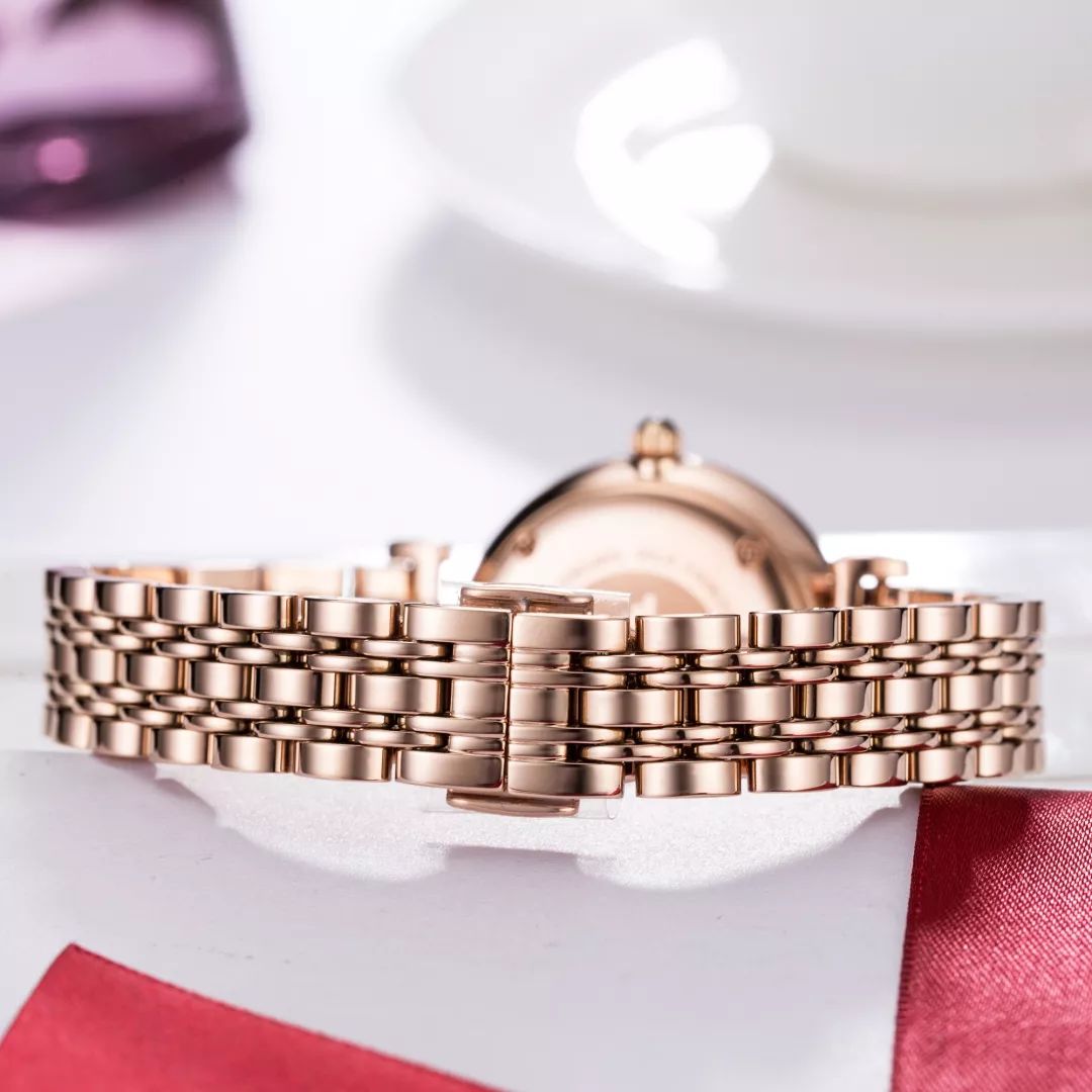 我带了好几万去阿玛尼，你告诉我不需要？！