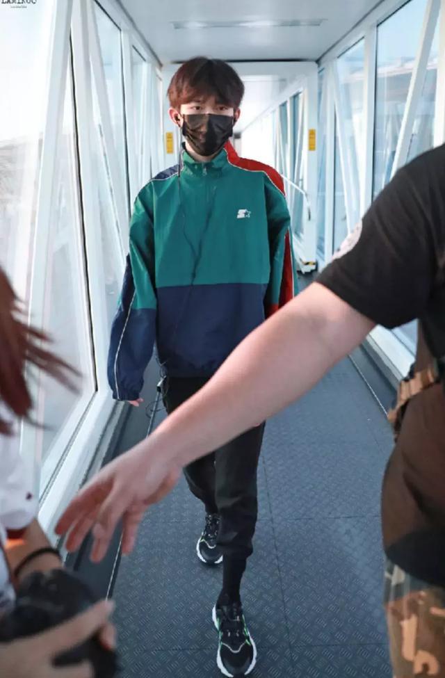 踏青穿什么运动套装,踏青的衣服有哪些