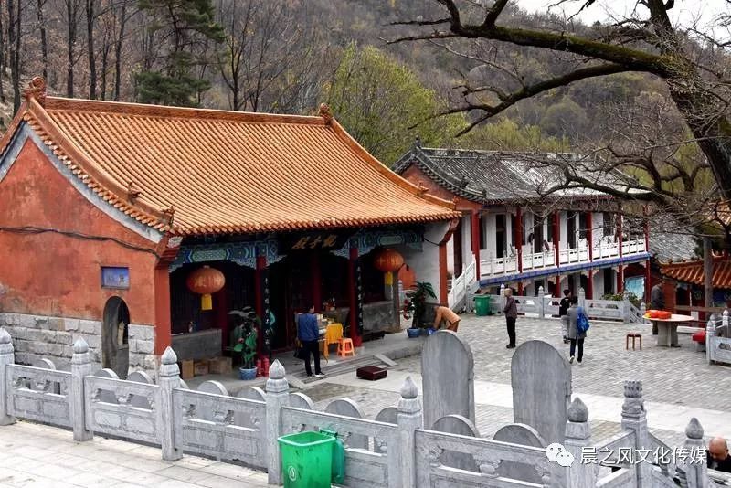 鲁山文殊寺,云雾缭绕人间仙境的寺庙大佛