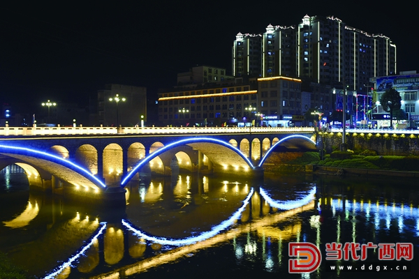 陆祥红：梦缘石拱桥