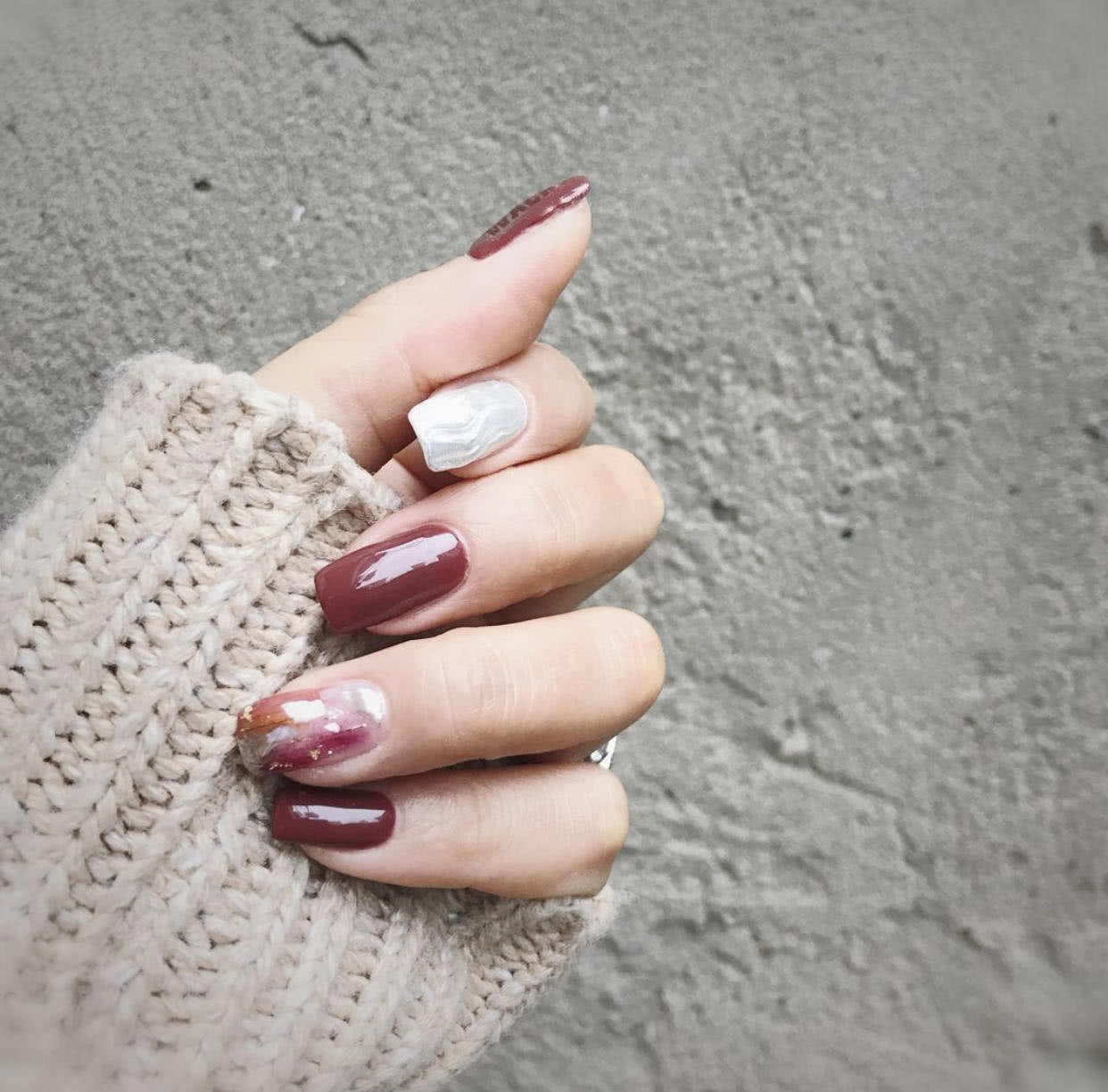 美甲款式推荐晕染美甲,渐变晕染金箔贝壳珍珠美甲黑白