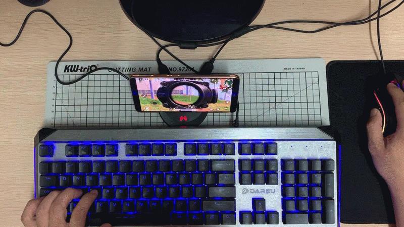 黑匣子助你在和平精英吃鸡如虎添翼，北通E1手游键鼠转换器