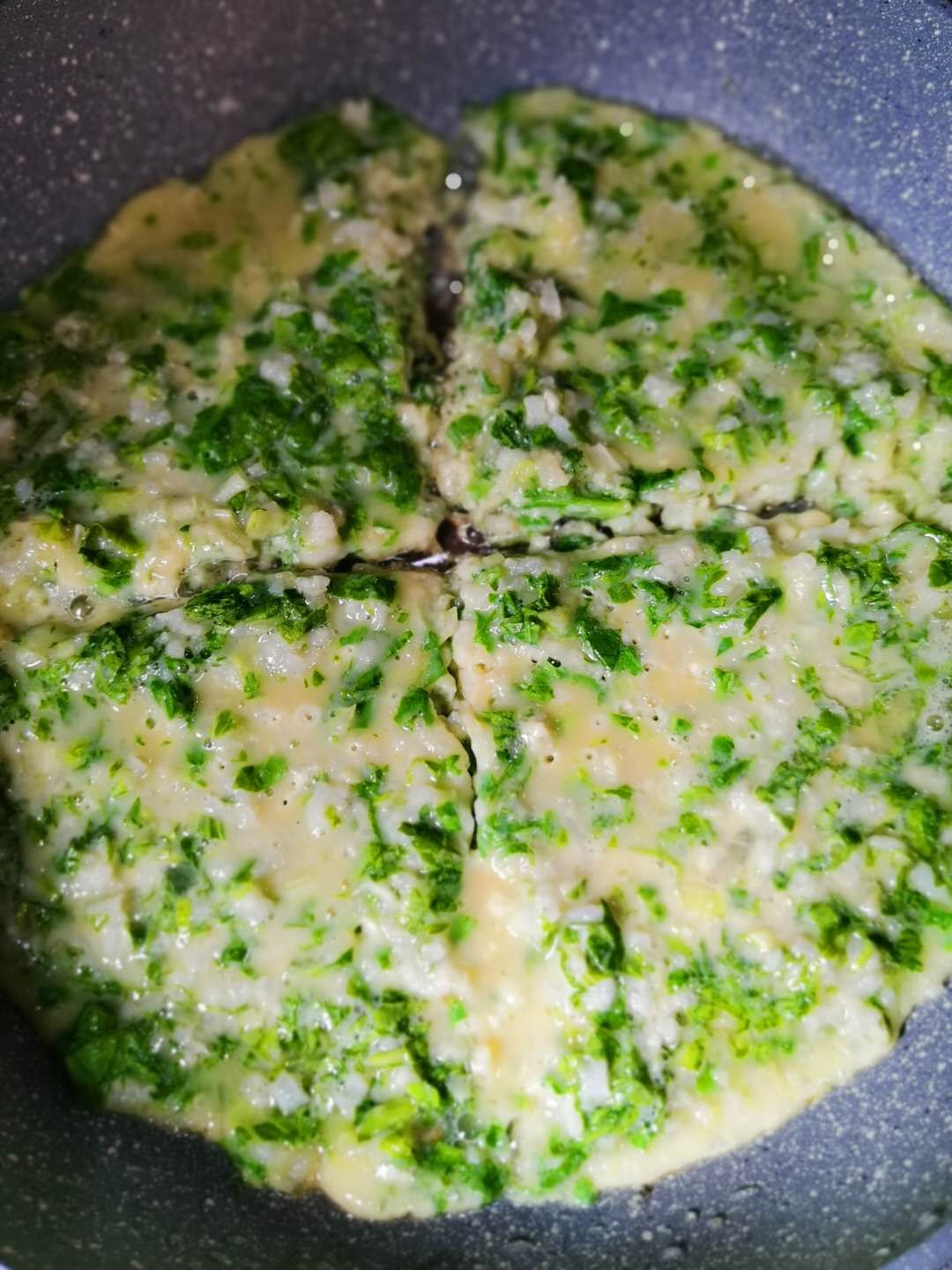 剩白粥做法,剩的小米粥做鸡蛋饼