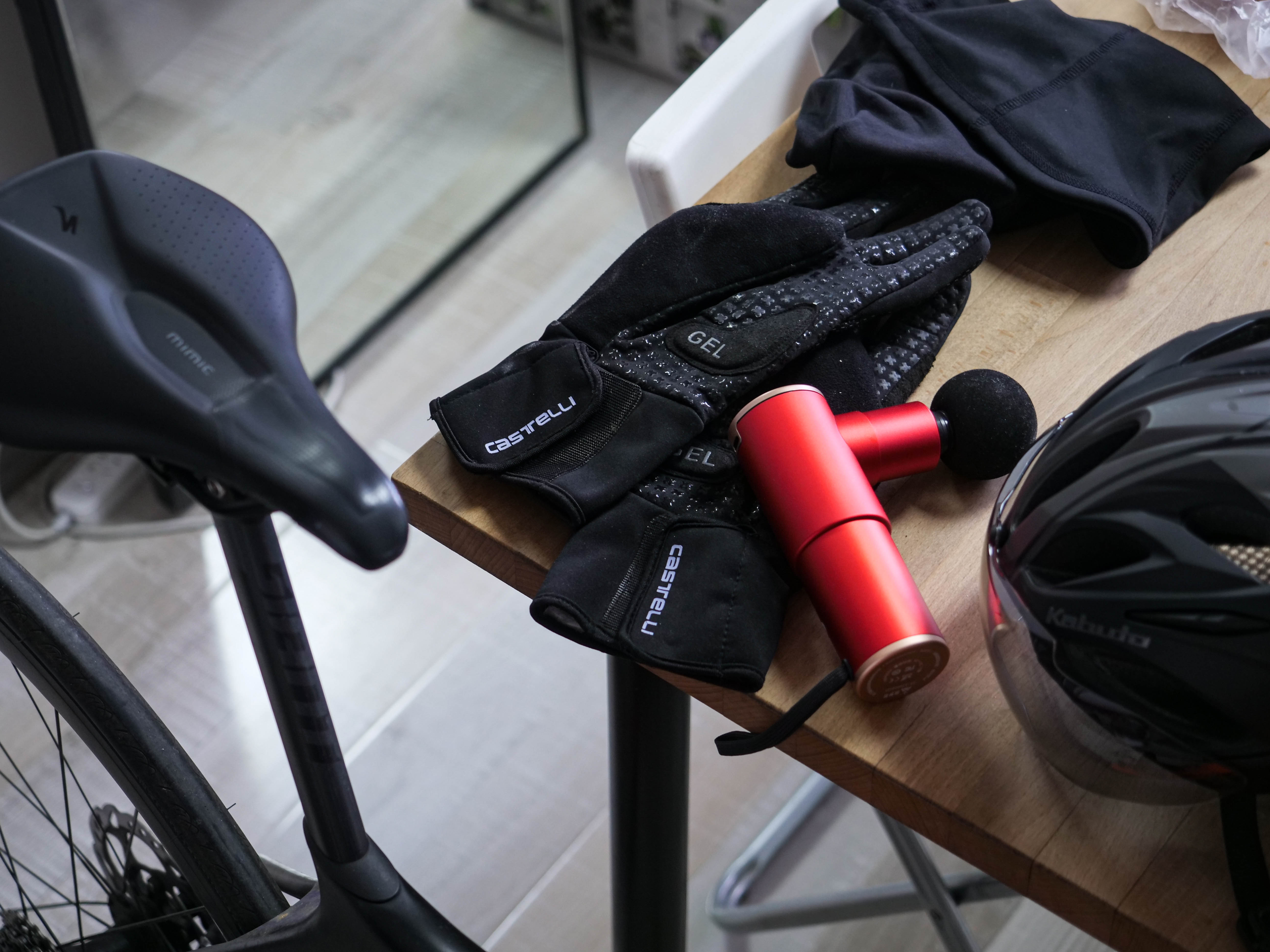 菠萝君mini2筋膜枪,菠萝君筋膜按摩枪视频