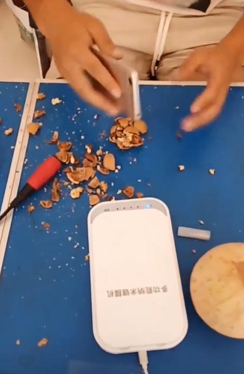 手机镀膜真的能提高屏幕防摔吗,纳米手机镀膜伤手机屏吗