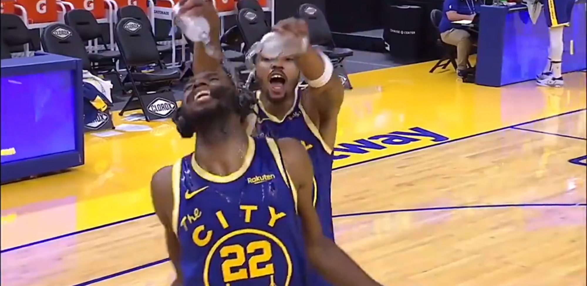 库里无球跑位晃倒詹姆斯,库里无球掩护集锦