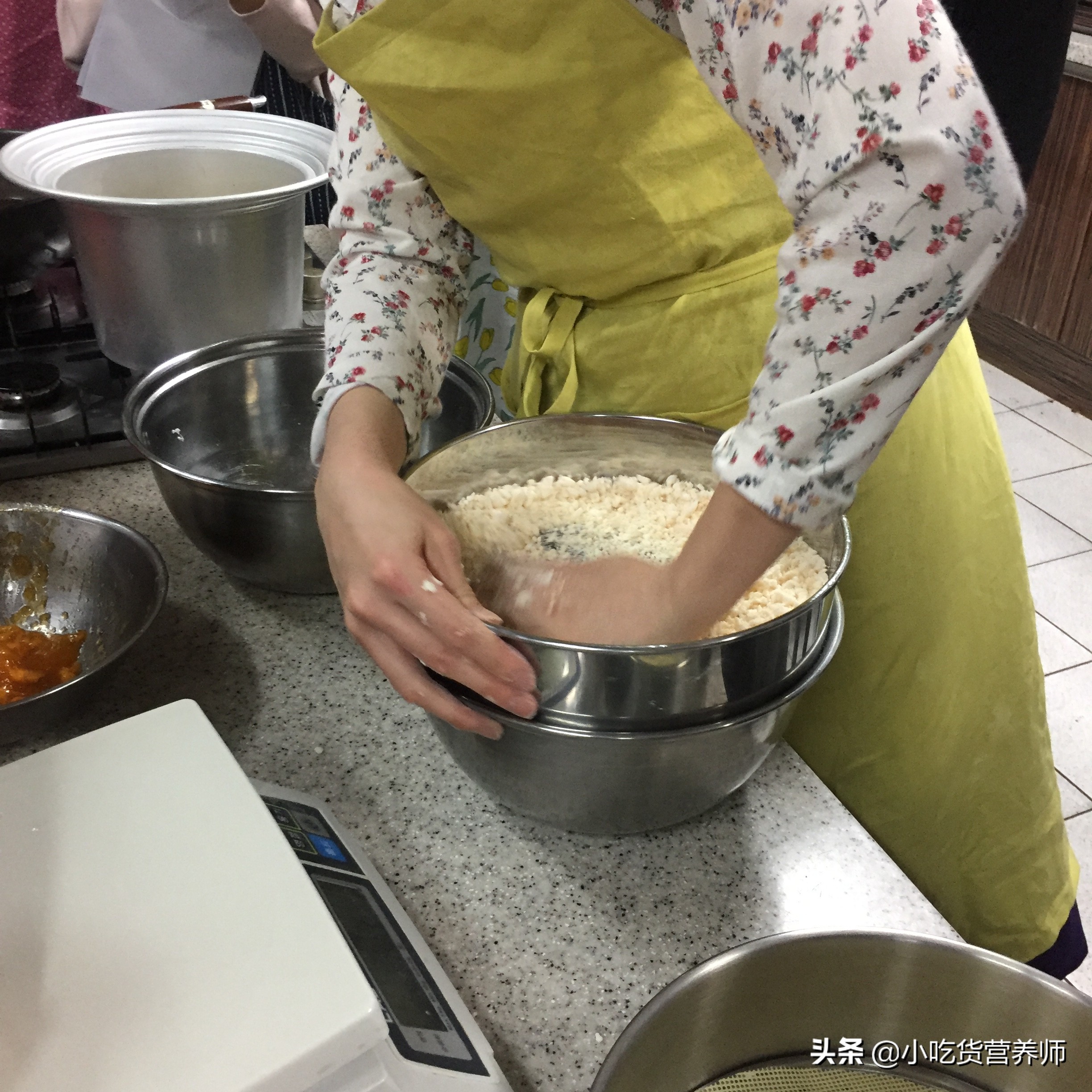 韩式打糕巧克力豆夹心糯米糕,打糕的做法视频不用黄豆粉