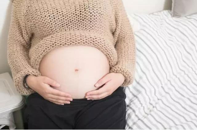 孕期胎动少的宝宝是不是智力不好,孕期宝宝胎动不活跃