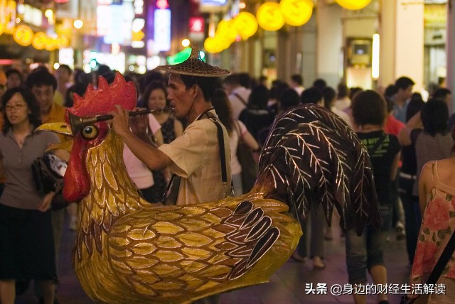 黄焖鸡为什么不流行了,曾经风靡全国的黄焖鸡米饭