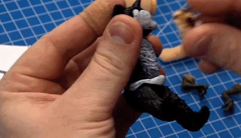 切碎可爱玩具再拼成鬼畜缝合怪，国外手工圈魔改创意大赛惊艳网友