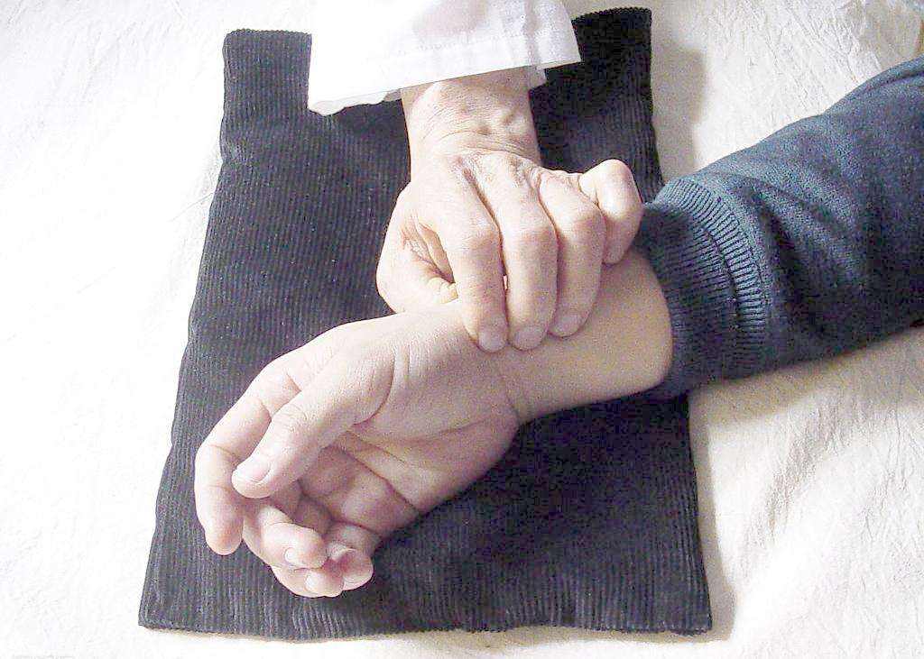 冬季孩子感冒怎么用药才合理,冬季感冒咽喉肿痛用药