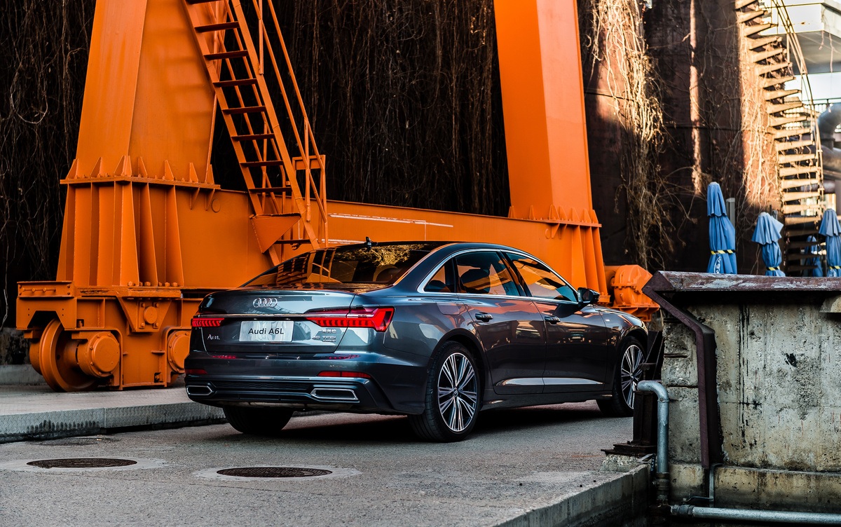 存款100万年入40万买什么车好,年收入25万存款100万买什么车