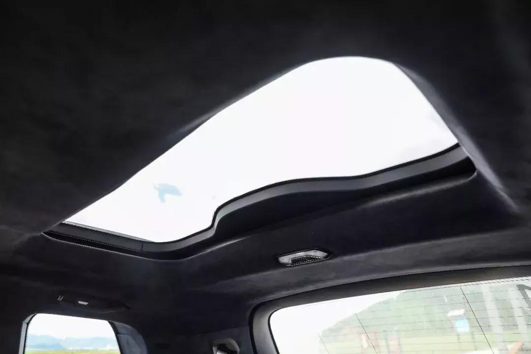 宝马x8suv试驾,宝马全新轿跑型suv