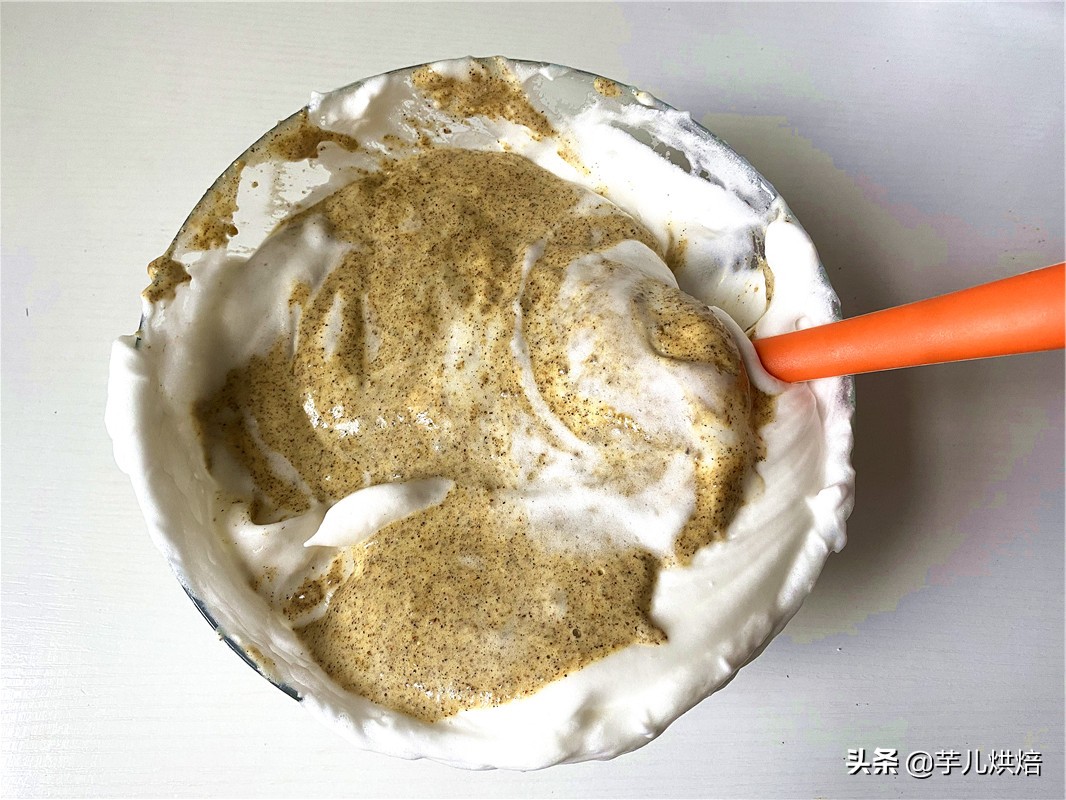 戚风蛋糕的家常做法自己制作,黑麦戚风蛋糕做法