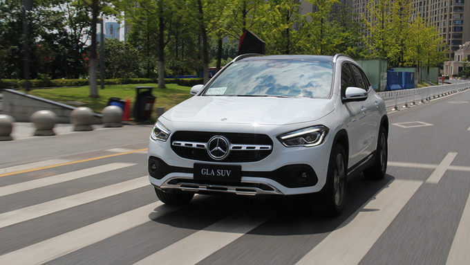 奔驰gla200排量多大,奔驰gla2004matic