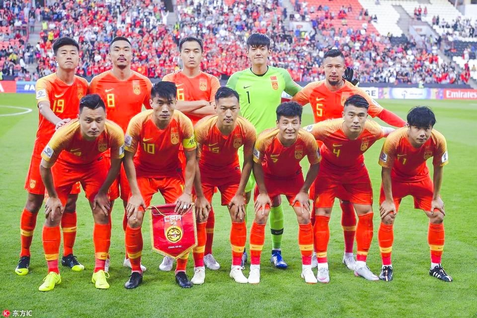 国足踢韩国孙兴慜,孙兴慜踢亚洲杯