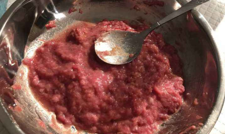 猫吃生骨肉注意事项,猫咪吃生骨肉要注意什么