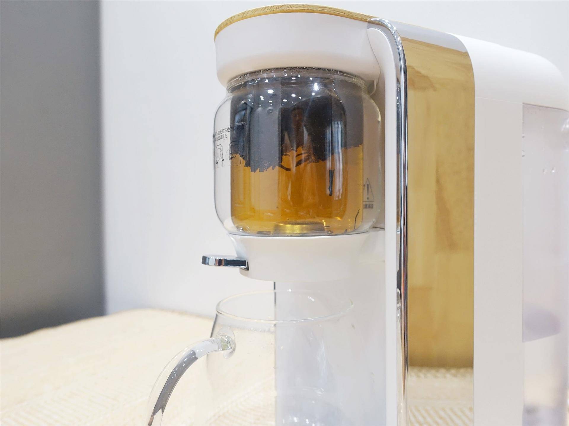 速热饮水机跟茶吧机哪个更实用,即热式茶饮机怎样使用